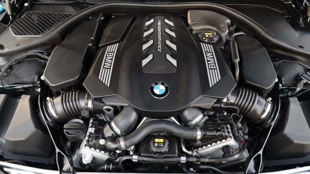 Review BMW M850i xDrive Coupé Bowers & Wilkins Diamond Sound System: V8 engine
(Photo: Dr. Ian Kuah)