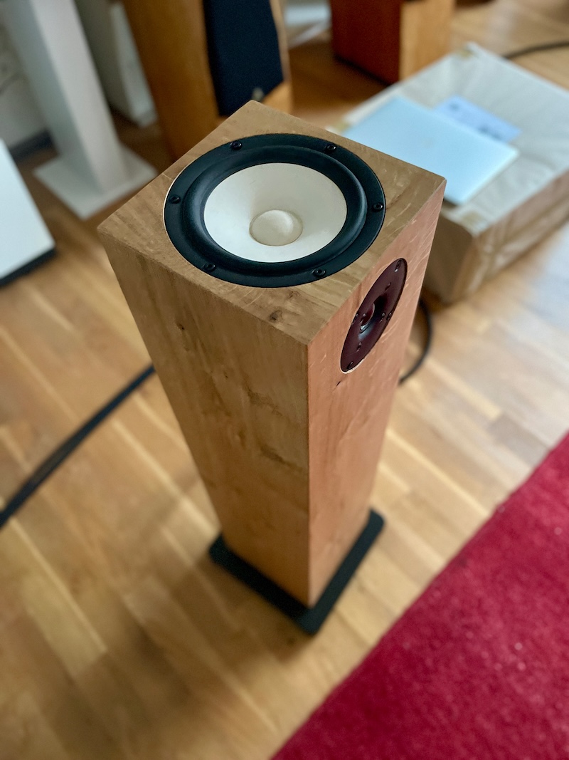 Bauer Audio OM 25
